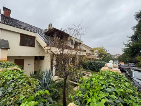 Rent, house, 300m², Gorica C, Podgorica - image 20