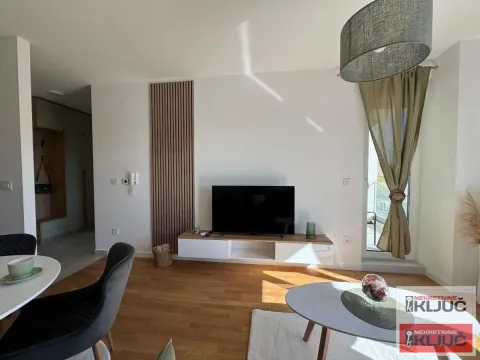 Rent, one bedroom apartment, 42m², Novo naselje, Novi Sad - image 6