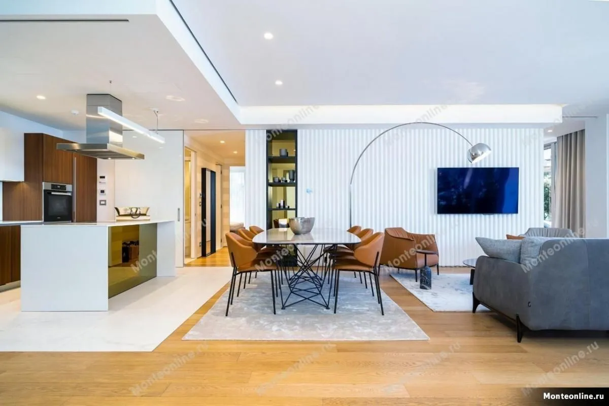 Sale, three bedroom apartment, 421m², Bečići, Budva