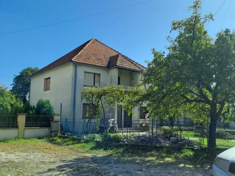 Sale, house, 300m², Centar, Cetinje - image 2