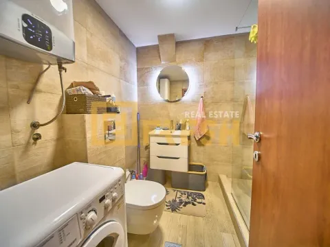 Prodaja, dvosoban stan, 65m², Centar, Podgorica - image 9