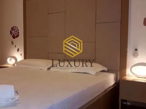 Rent, one bedroom apartment, 70m², Tree cane, Budva - image 7