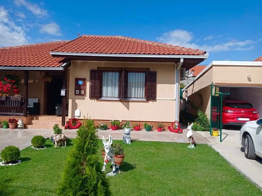 Prodaja, kuća, 65m², Cetinje, Crna Gora
