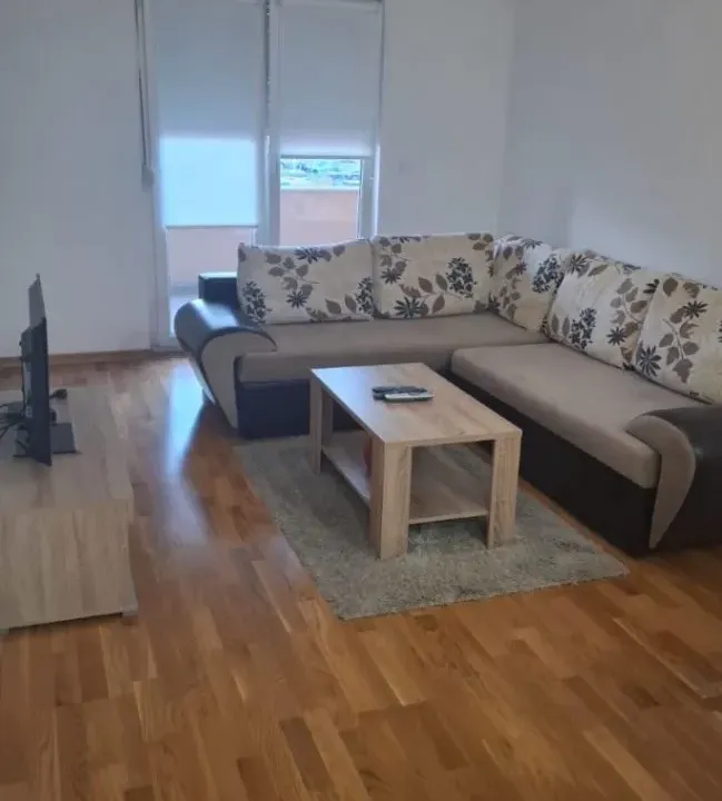 Izdavanje, jednosoban stan, 34m², Tuški Put, Podgorica