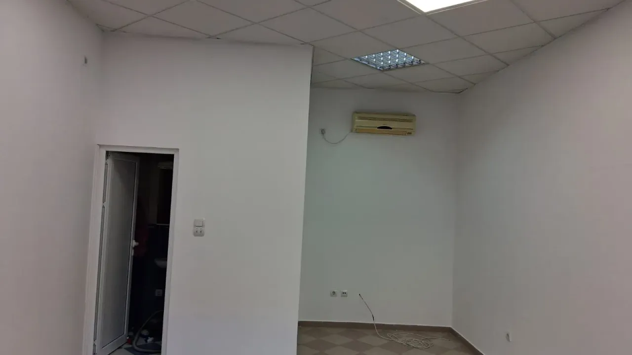 Rent, office space, 28m², Dobrota, Kotor