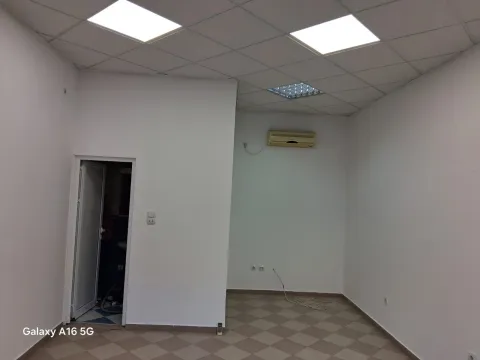 Rent, office space, 28m², Dobrota, Kotor