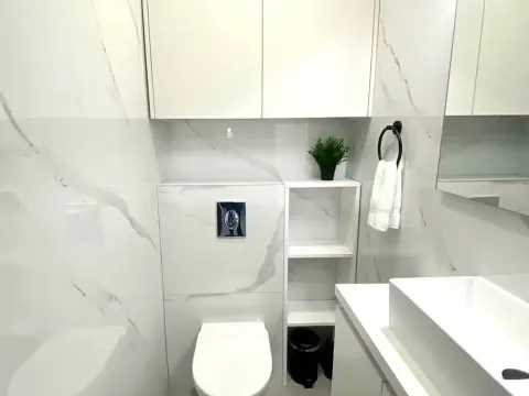 Izdavanje, dvosoban stan, 93m², Petrovac, Budva - image 9