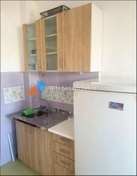 Izdavanje, dvosoban stan, 51m², Kalenić Pijaca, Vračar Sve Podlokacije