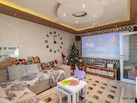 Prodaja, trosoban stan, 74m², Zemun Save Kovačevića, Zemun Sve Podlokacije - image 3