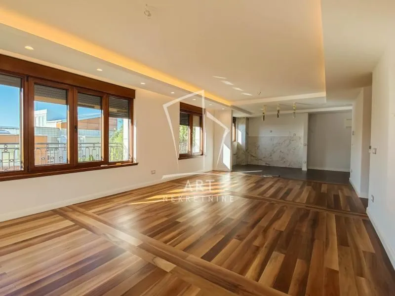 Sale, four bedroom apartment, 128m², Savski Venac, Beograd