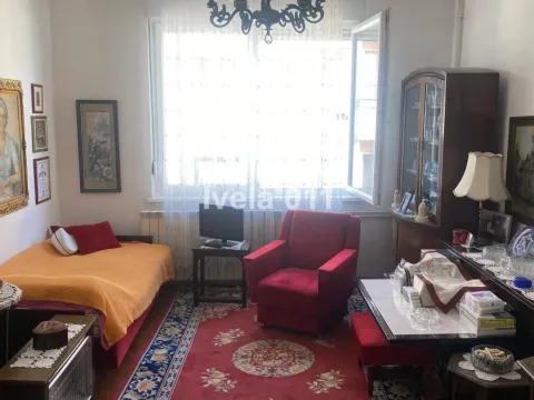 Sale, three bedroom apartment, 84m², Vračar Hram, Vračar Sve Podlokacije - image 2