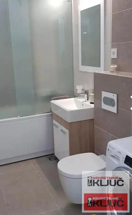 Izdavanje, jednosoban stan, 46m², Bulevar Oslobodjenja, Novi Sad Sve Podlokacije