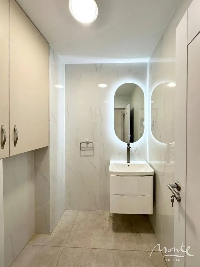 Sale, two bedroom apartment, 74m², Bečići, Budva