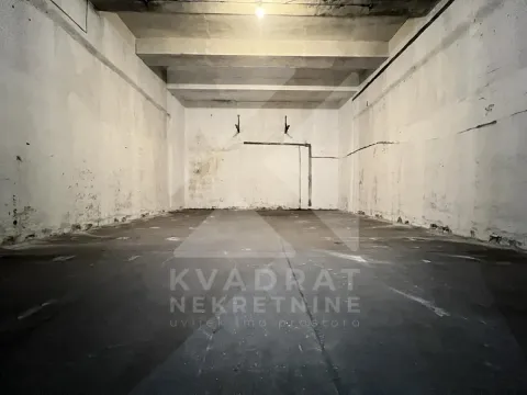 Rent, office space, 1500m², Tuški Put, Podgorica - image 15