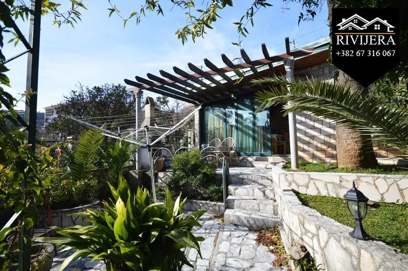 Prodaja, kuća, 130m², Kamenari, Herceg Novi