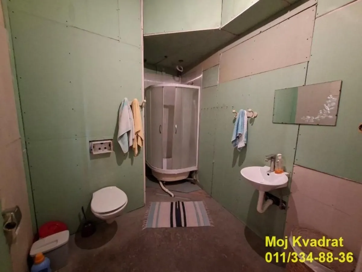 Sale, two bedroom apartment, 86m², Kalenić Pijaca, Vračar Sve Podlokacije