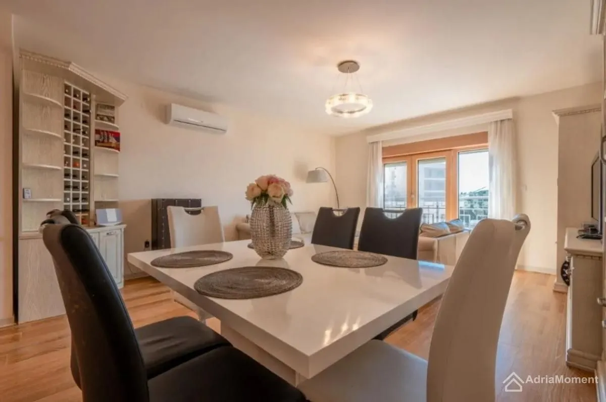 Sale, three bedroom apartment, 123m², Pržno, Budva