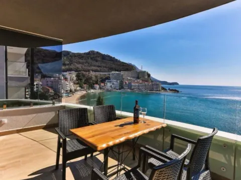 Rent, two bedroom apartment, 80m², Rafailovići, Budva - image 3