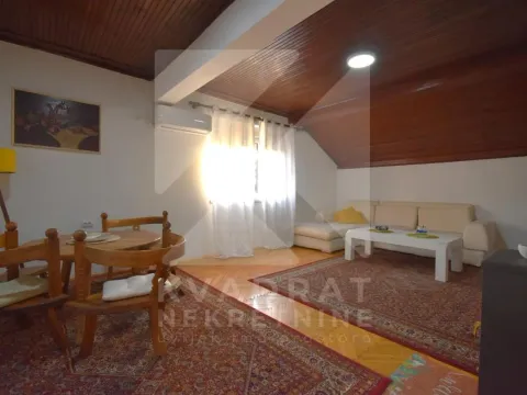 Izdavanje, trosoban stan, 100m², Stari Aerodrom, Podgorica - image 2