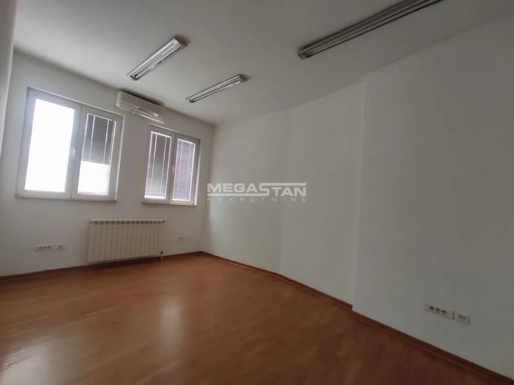 Rent, office space, 128m², Stari Grad, Beograd