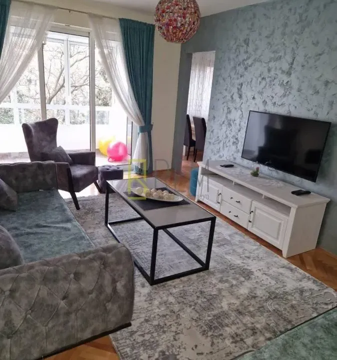 Izdavanje, jednosoban stan, 62m², Preko Morače, Podgorica