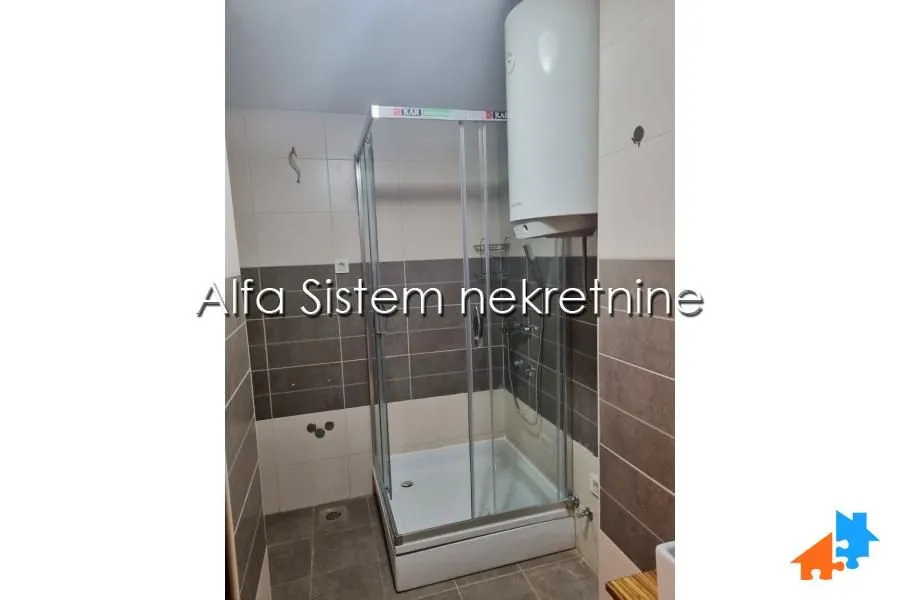 Izdavanje, trosoban stan, 97m², Vračar Sve Podlokacije, Beograd