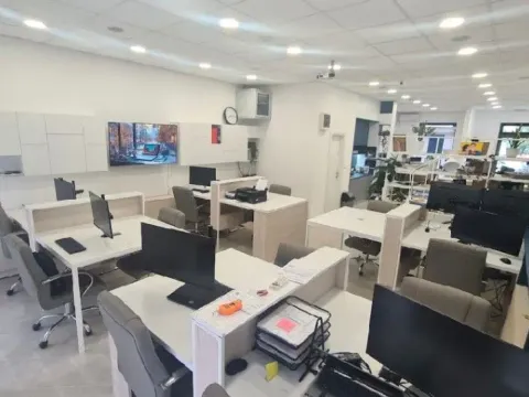 Izdavanje, poslovni prostor, 98m², Stari Aerodrom, Podgorica - image 2