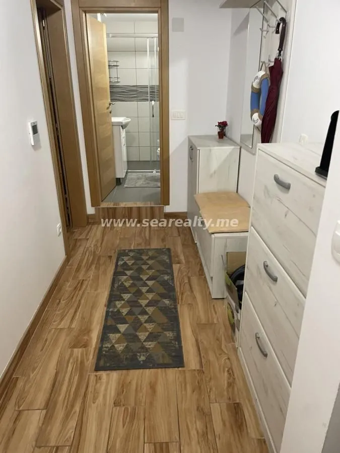 Rent, one bedroom apartment, 34m², Centar, Tivat