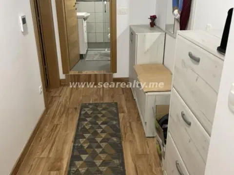 Izdavanje, jednosoban stan, 34m², Centar, Tivat - image 2