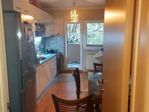 Sale, three bedroom apartment, 90m², Karaburma, Palilula Sve Podlokacije