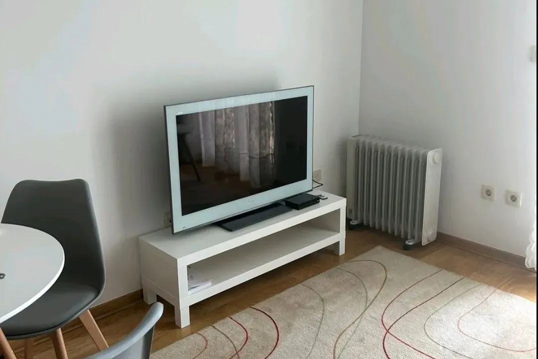 Izdavanje, garsonjera, 27m², Blok 6, Podgorica