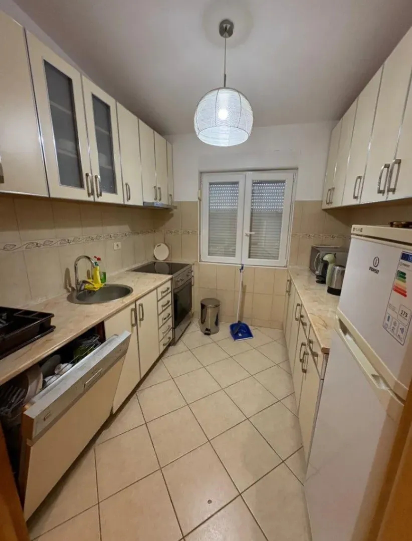 Izdavanje, dvosoban stan, 96m², Makedonsko naselje, Bar