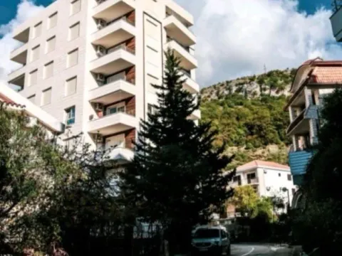 Sale, one bedroom apartment, 48m², Rafailovići, Budva - image 3