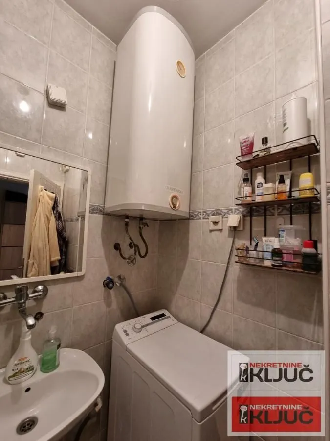 Izdavanje, garsonjera, 32m², Centar, Novi Sad