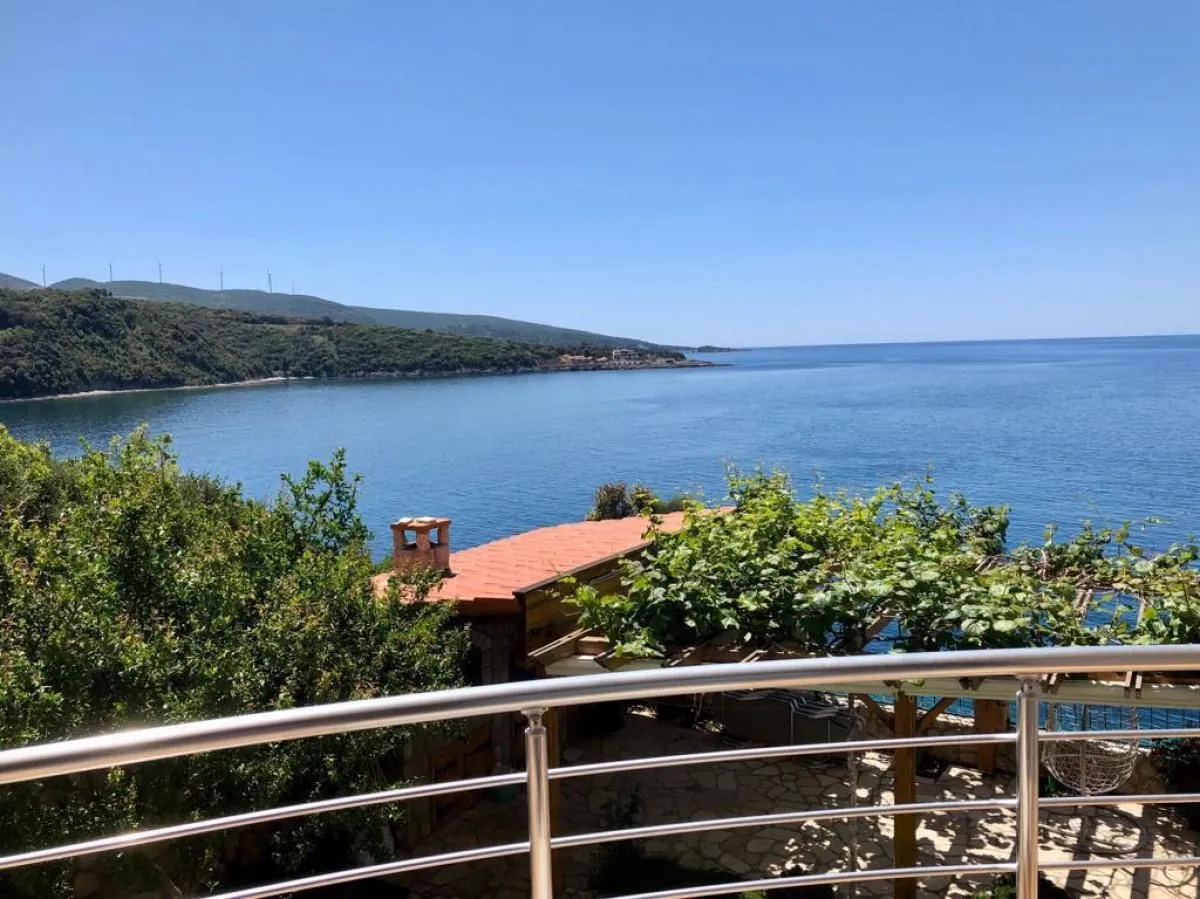 Sale, two bedroom apartment, 89m², Dobre Vode, Bar