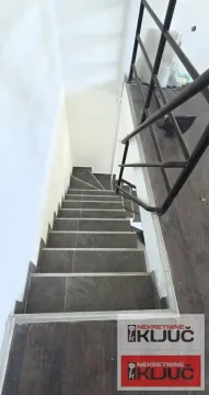 Rent, office space, 130m², Nova Detelinara, Novi Sad Sve Podlokacije - image 8