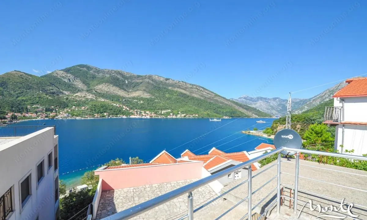 Prodaja, kuća, 110m², Lepetani, Tivat