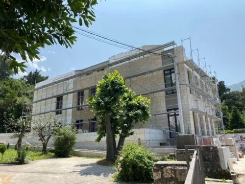 Prodaja, dvosoban stan, 103m², Dobrota, Kotor - image 5