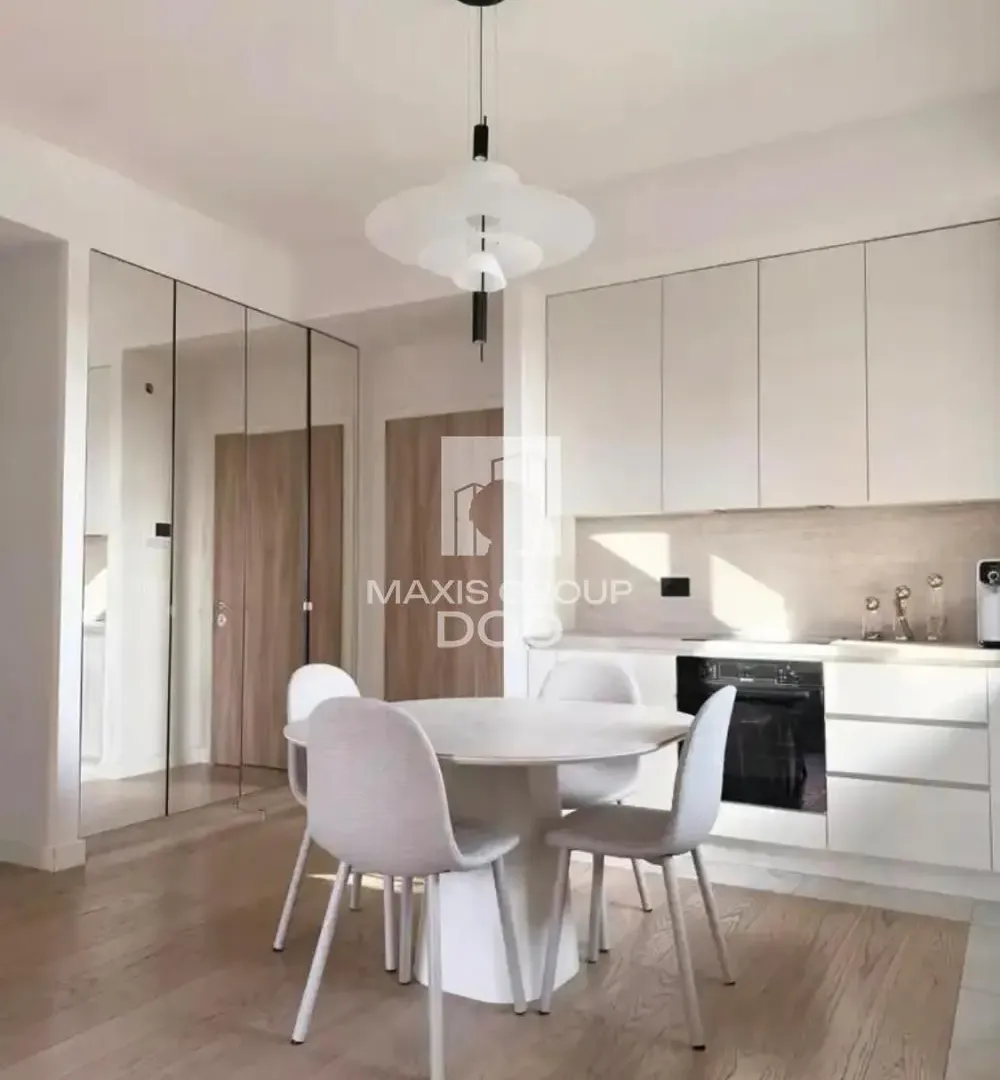 Prodaja, trosoban stan, 80m², Savski Venac, Beograd