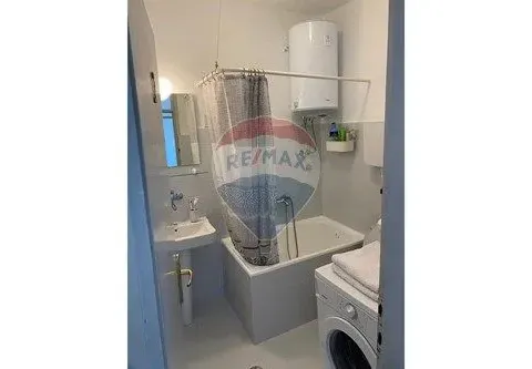 Izdavanje, dvosoban stan, 54m², Momišići, Podgorica - image 5