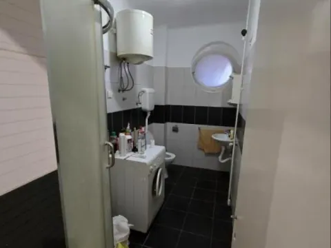 Izdavanje, poslovni prostor, 61m², Spens, Novi Sad Sve Podlokacije - image 15