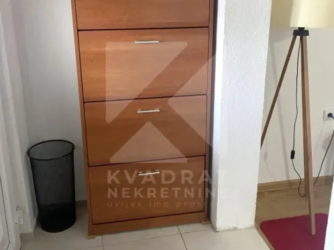 Izdavanje, jednosoban stan, 42m², Malo Brdo, Podgorica - image 7