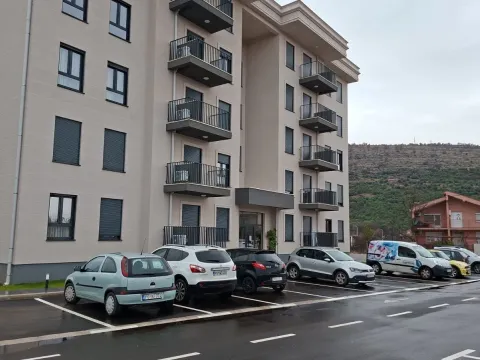 Rent, one bedroom apartment, 40m², Tološi, Podgorica - image 10