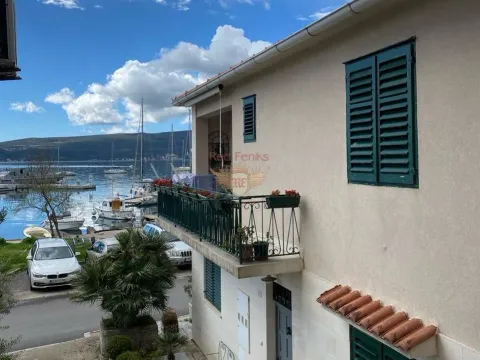 Prodaja, kuća, 105m², Tivat, Crna Gora