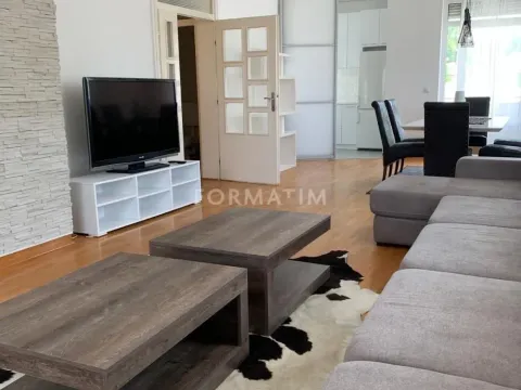 Izdavanje, četvorosoban stan, 125m², Savski Venac, Beograd - image 4