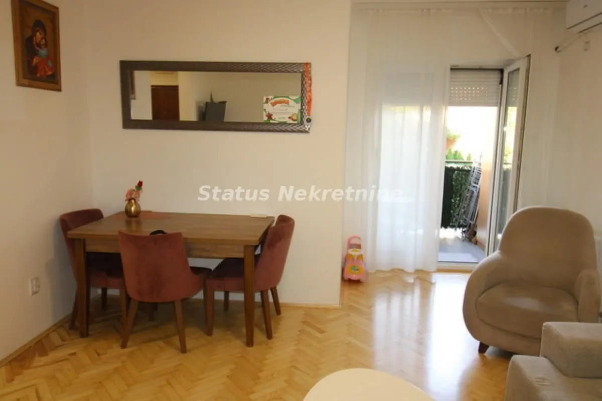 Prodaja, trosoban stan, 55m², Sremska Kamenica, Petrovaradin