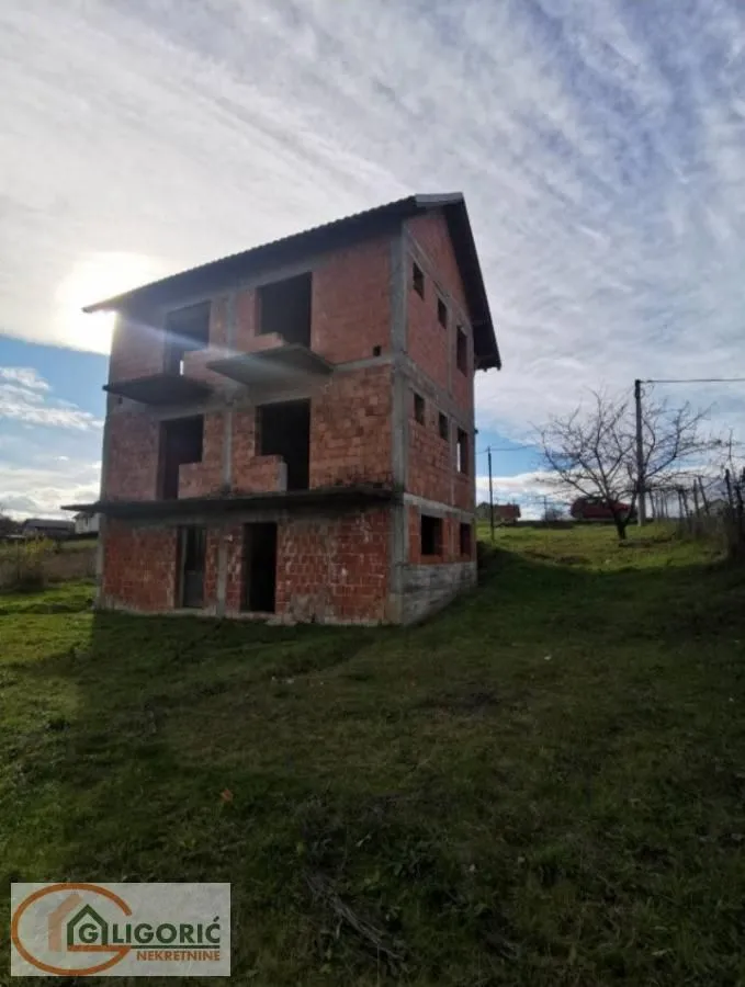 Prodaja, kuća, 204m², Lazarevac, Beograd