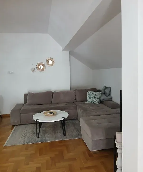 Rent, two bedroom apartment, 42m², Jajinci, Voždovac Sve Podlokacije