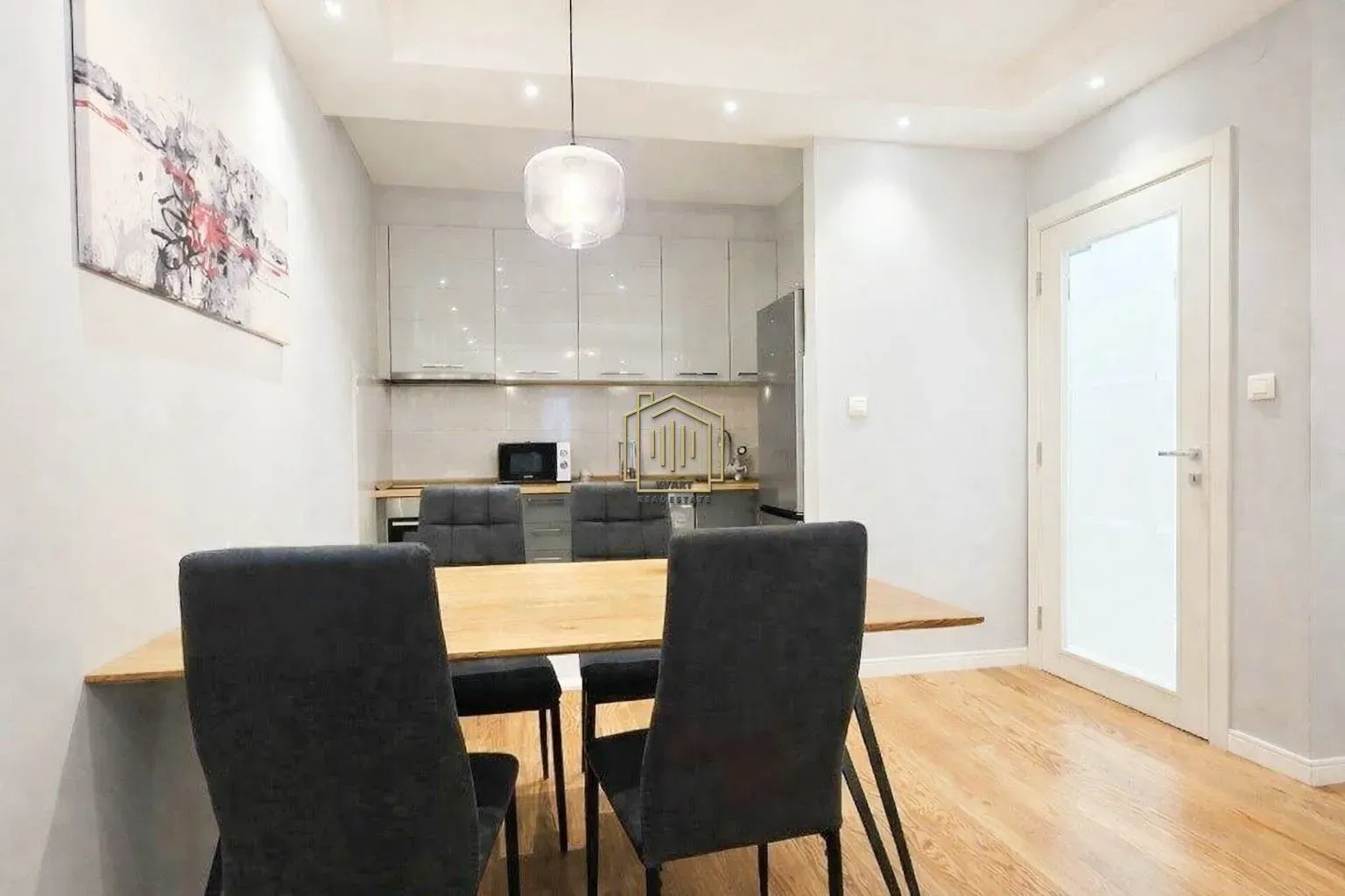 Izdavanje, jednosoban stan, 50m², Central Point, Podgorica