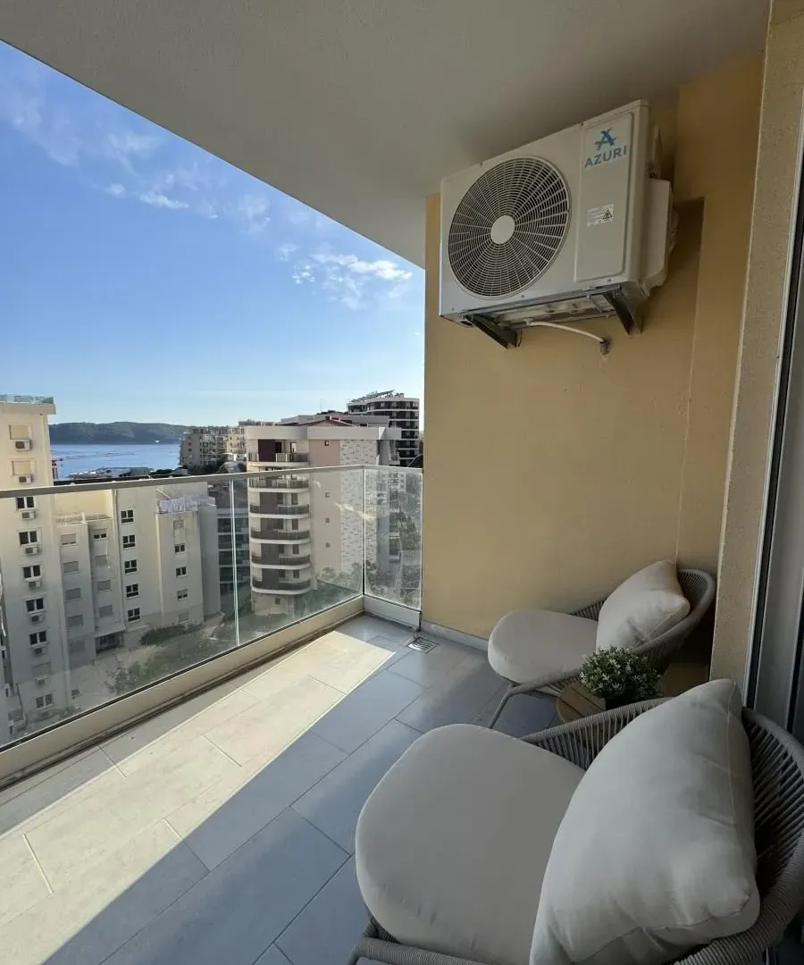 Sale, two bedroom apartment, 74m², Bečići, Budva